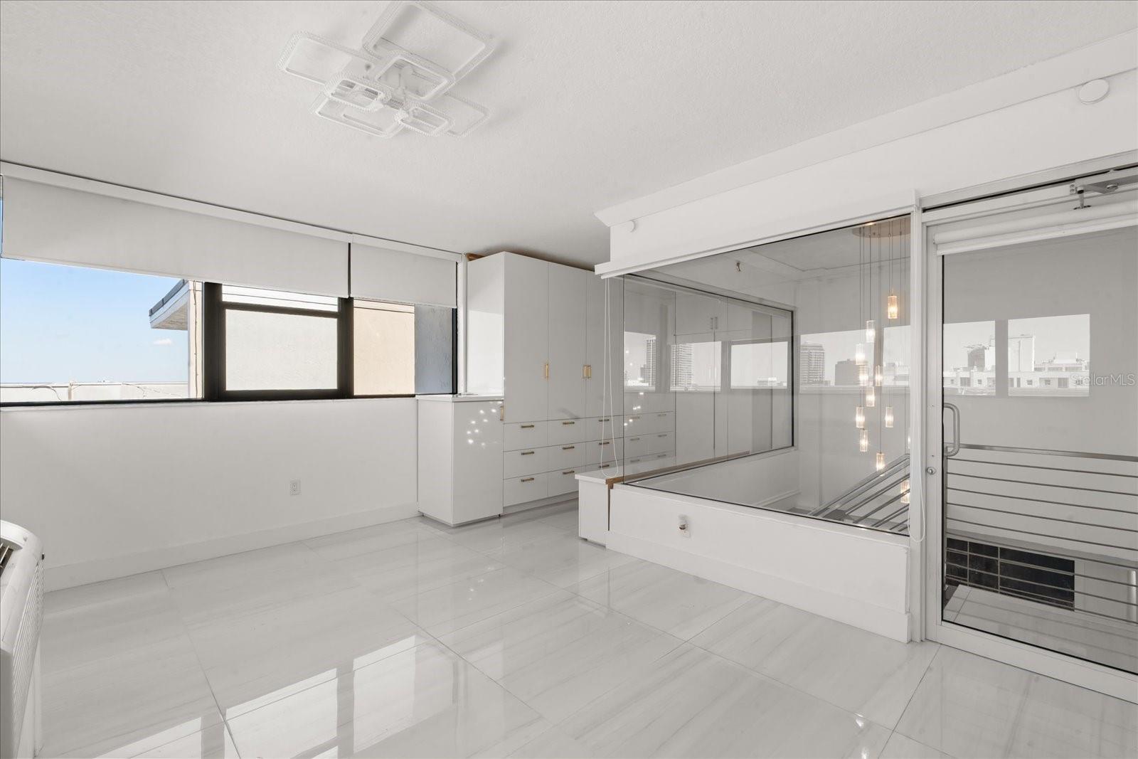 530 E CENTRAL BLVD #1901