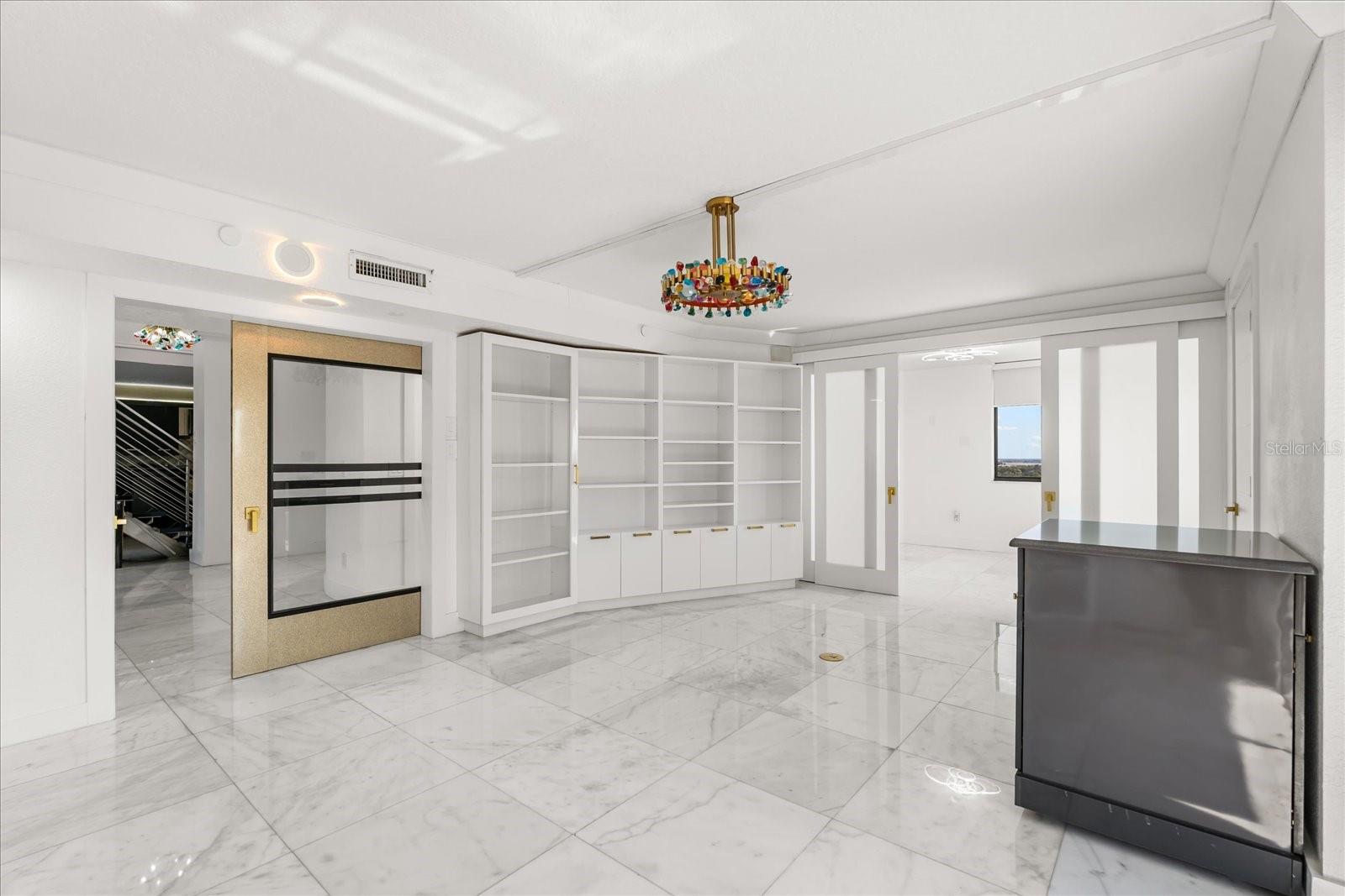 530 E CENTRAL BLVD #1901