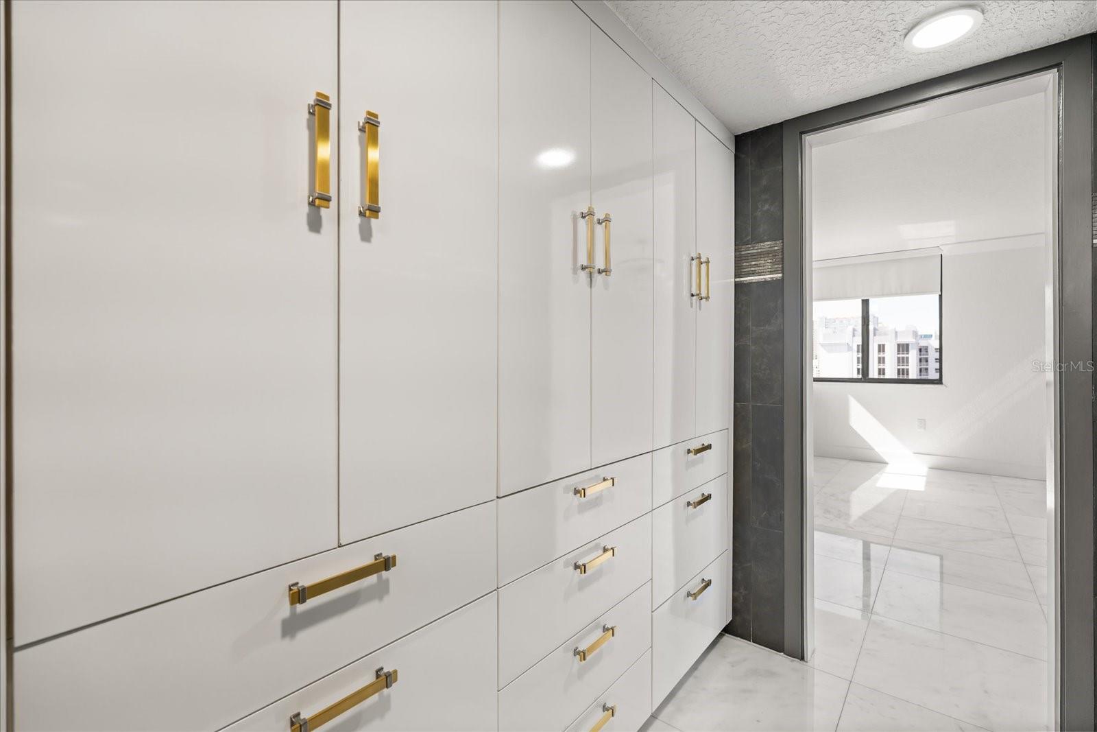 530 E CENTRAL BLVD #1901