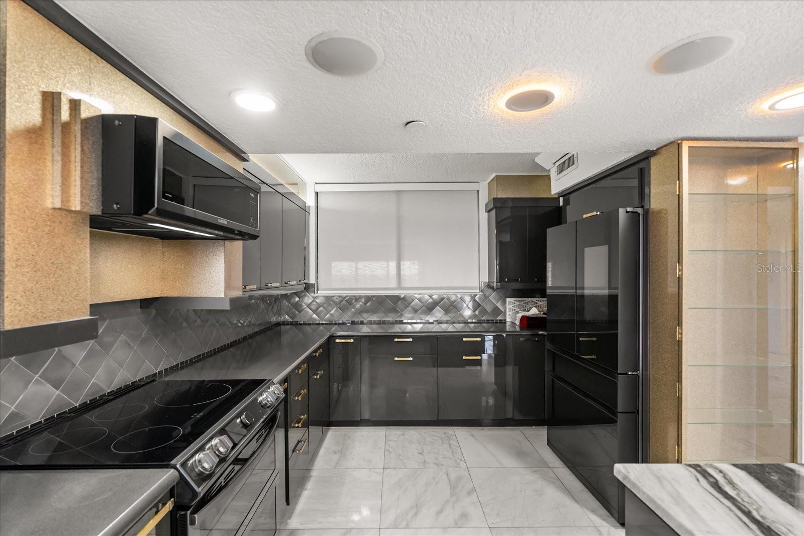 530 E CENTRAL BLVD #1901