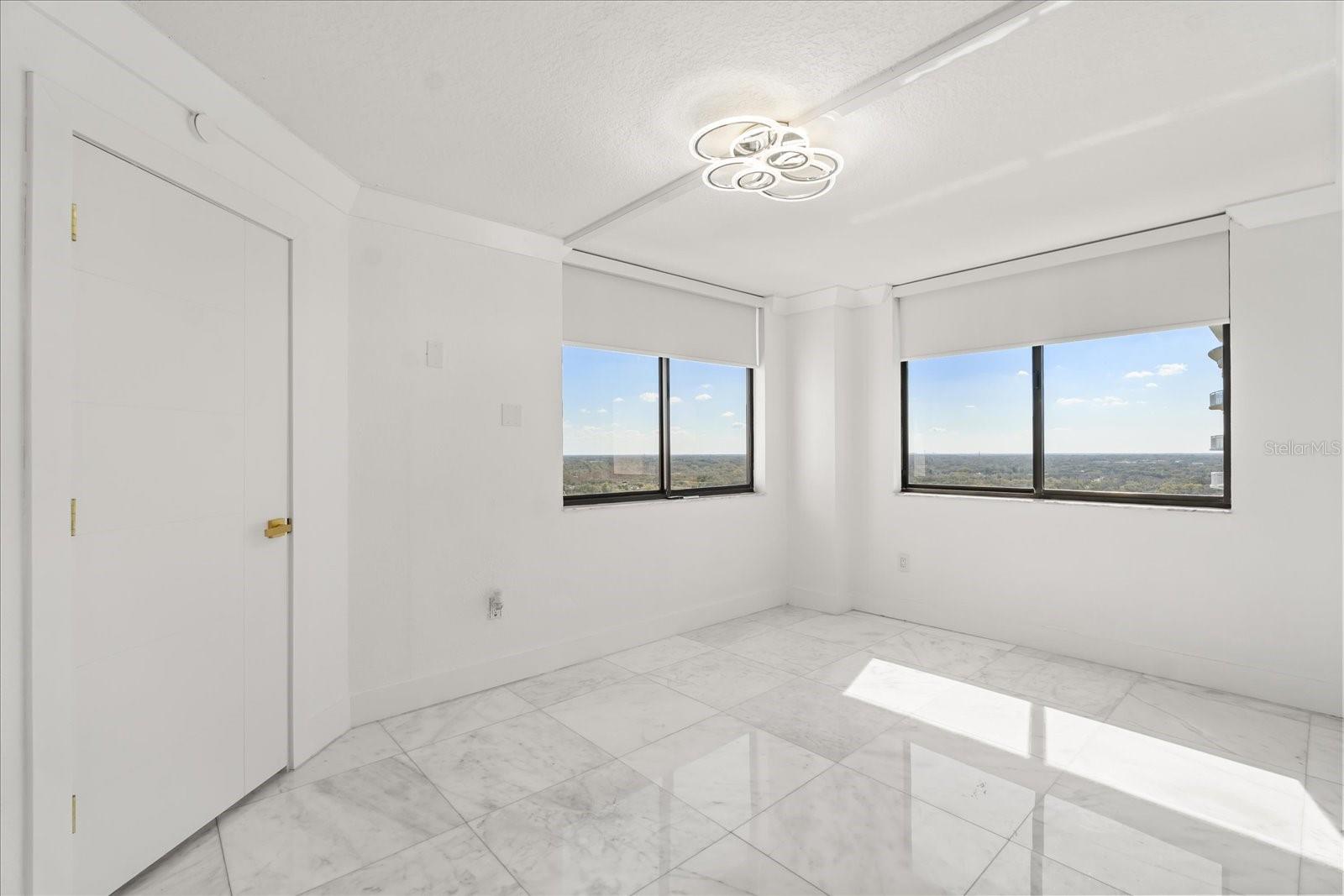 530 E CENTRAL BLVD #1901