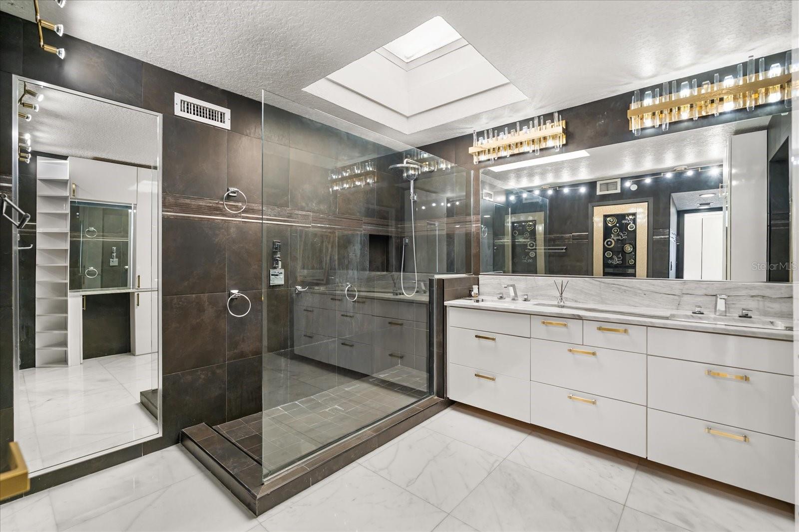 530 E CENTRAL BLVD #1901