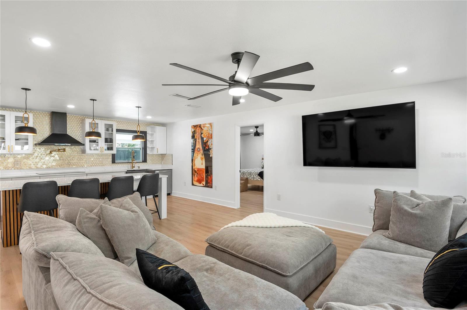 2350 SHERBROOKE RD