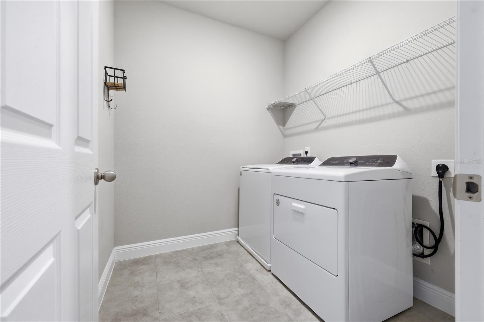 2228 SHADOWLAND LOOP