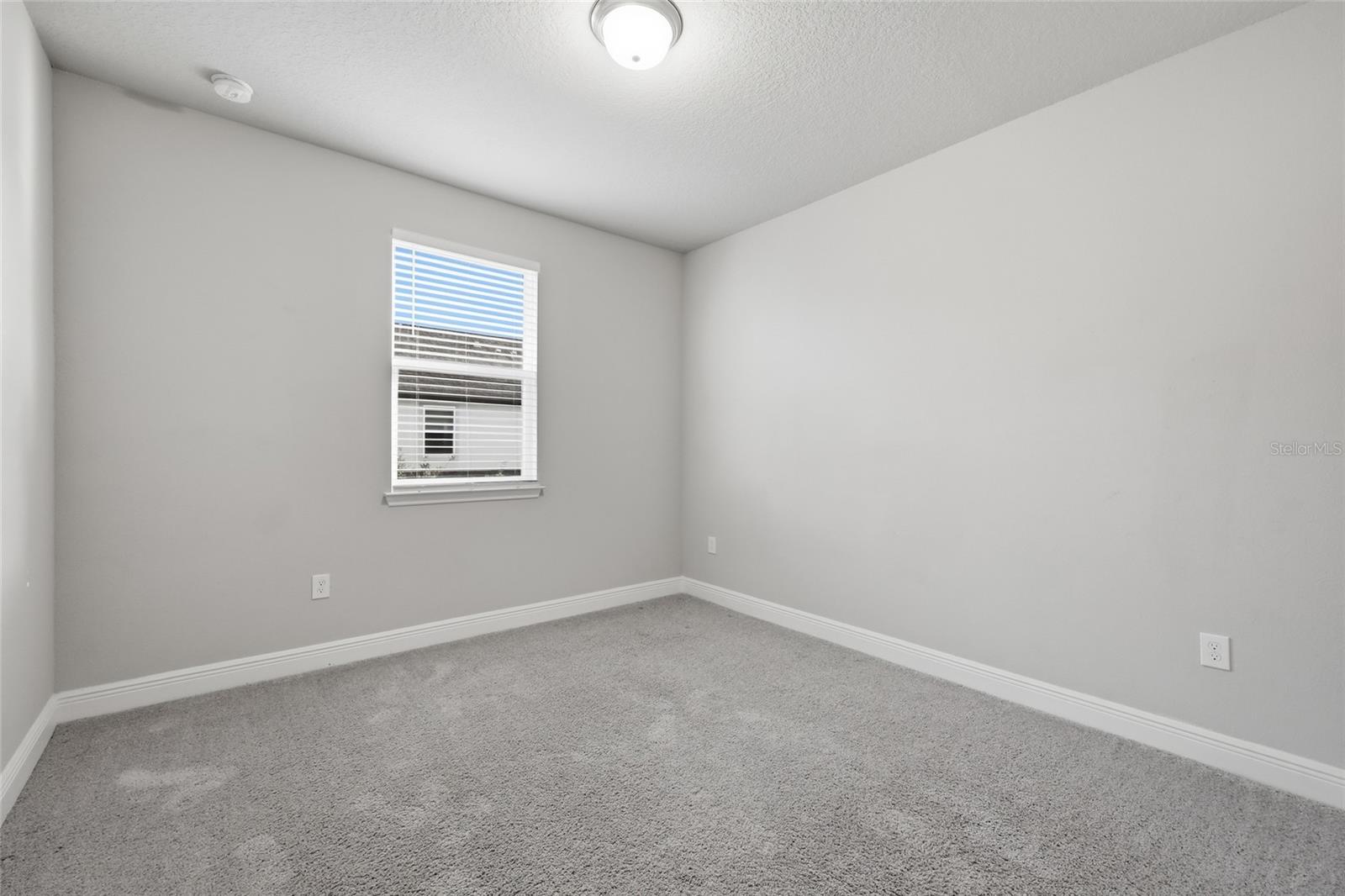 2228 SHADOWLAND LOOP