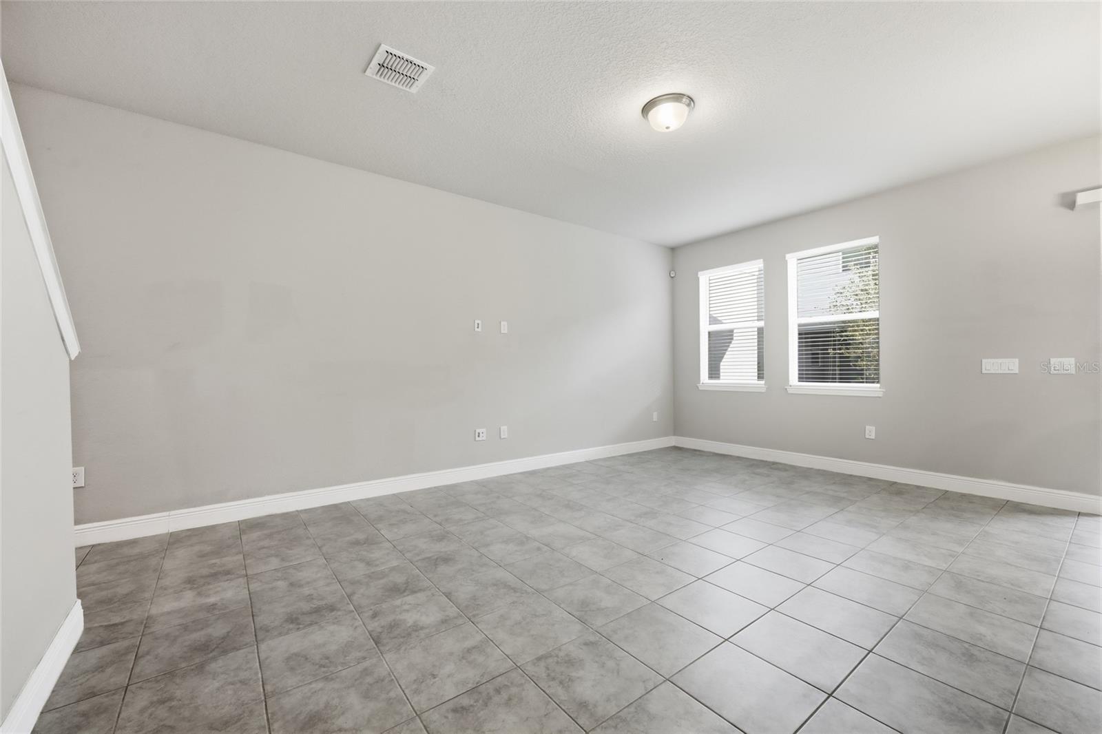 2228 SHADOWLAND LOOP