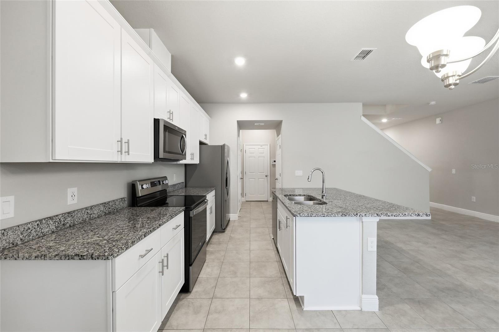 2228 SHADOWLAND LOOP