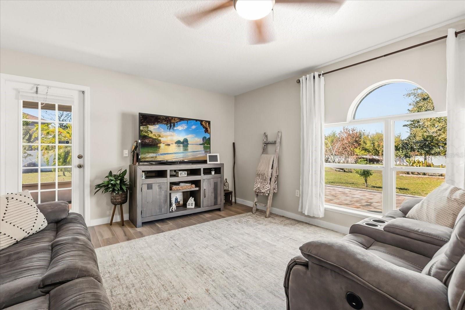 7554 LAKE ANDREA CIR