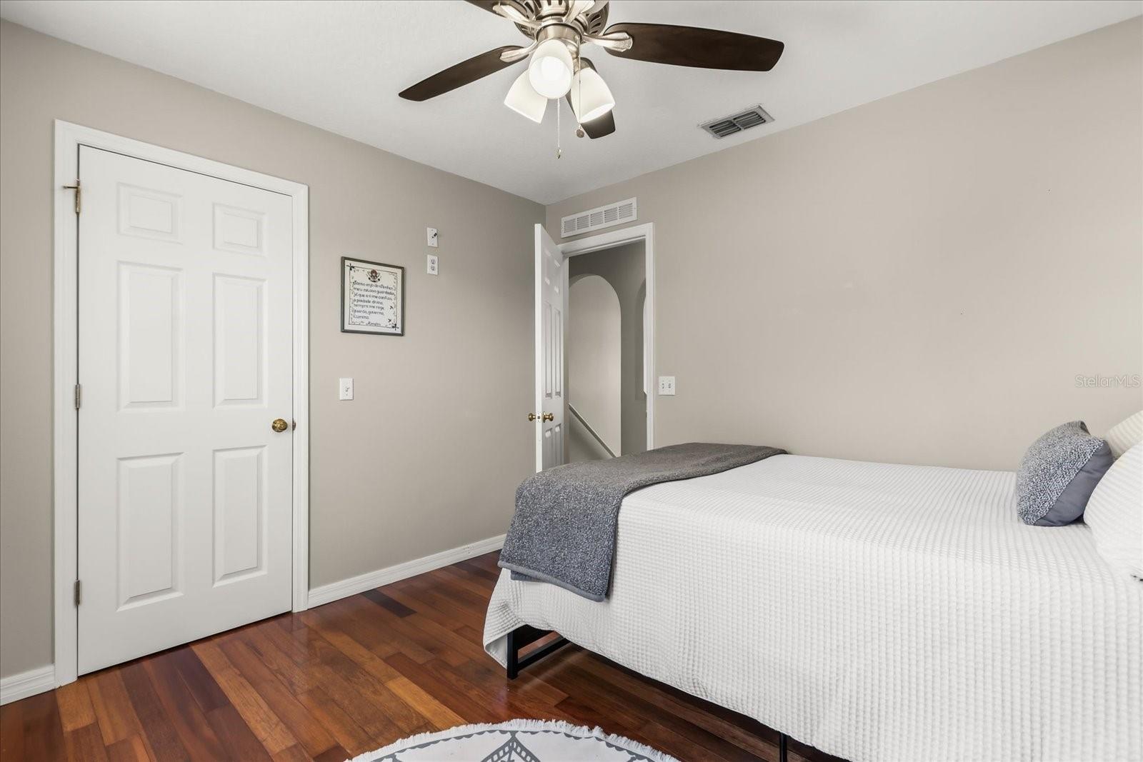 7554 LAKE ANDREA CIR