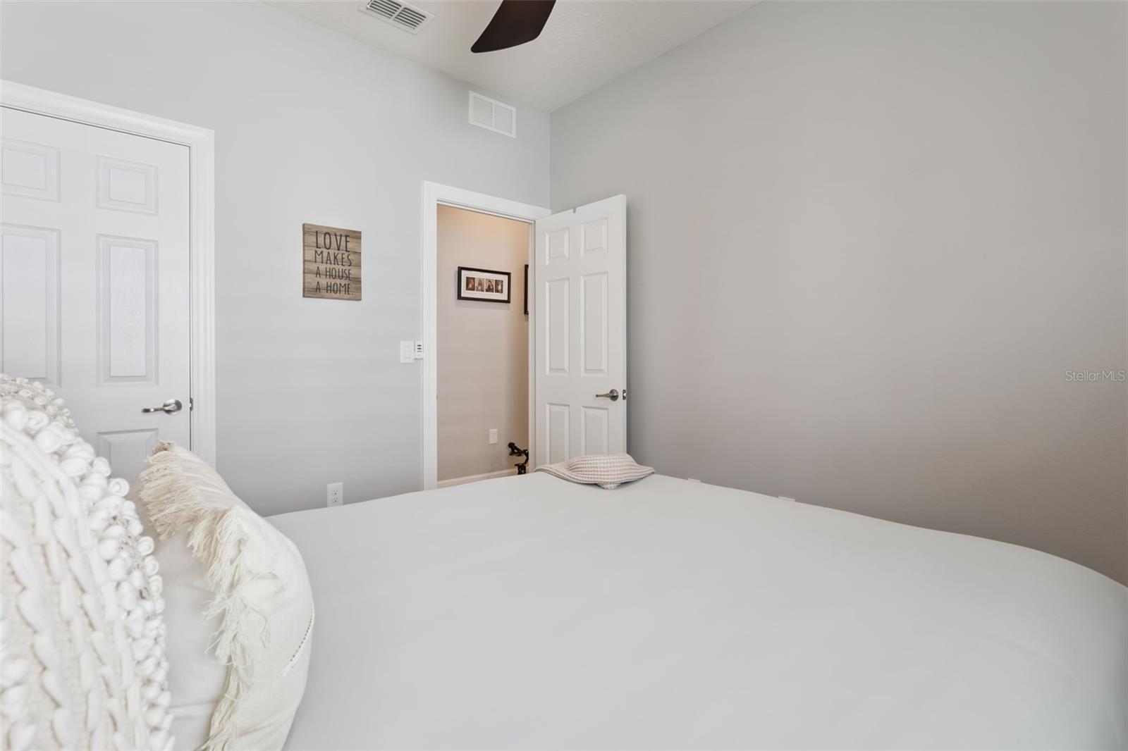 1148 BOBCAT CHASE BLVD