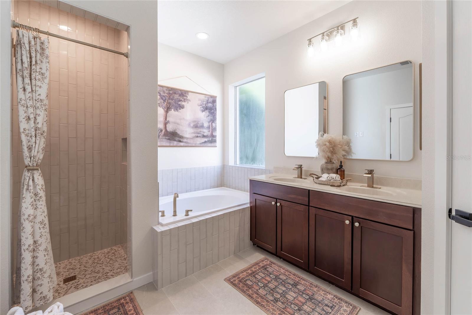 184 BIRCHMONT DR