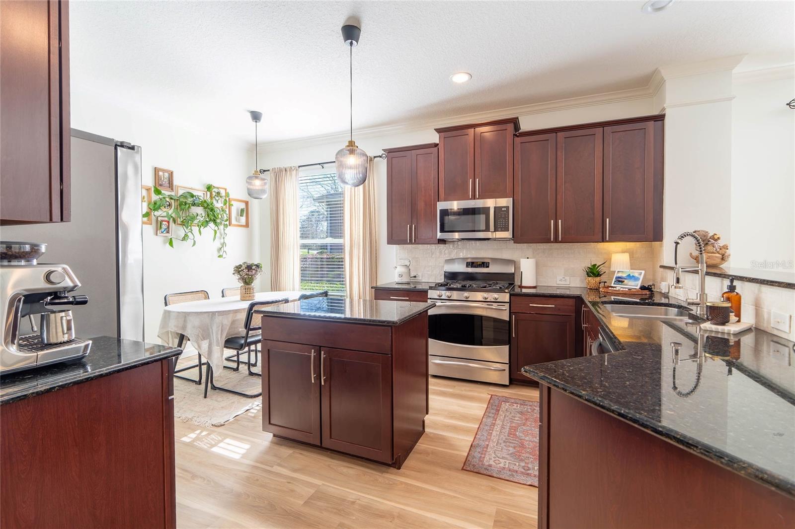 184 BIRCHMONT DR