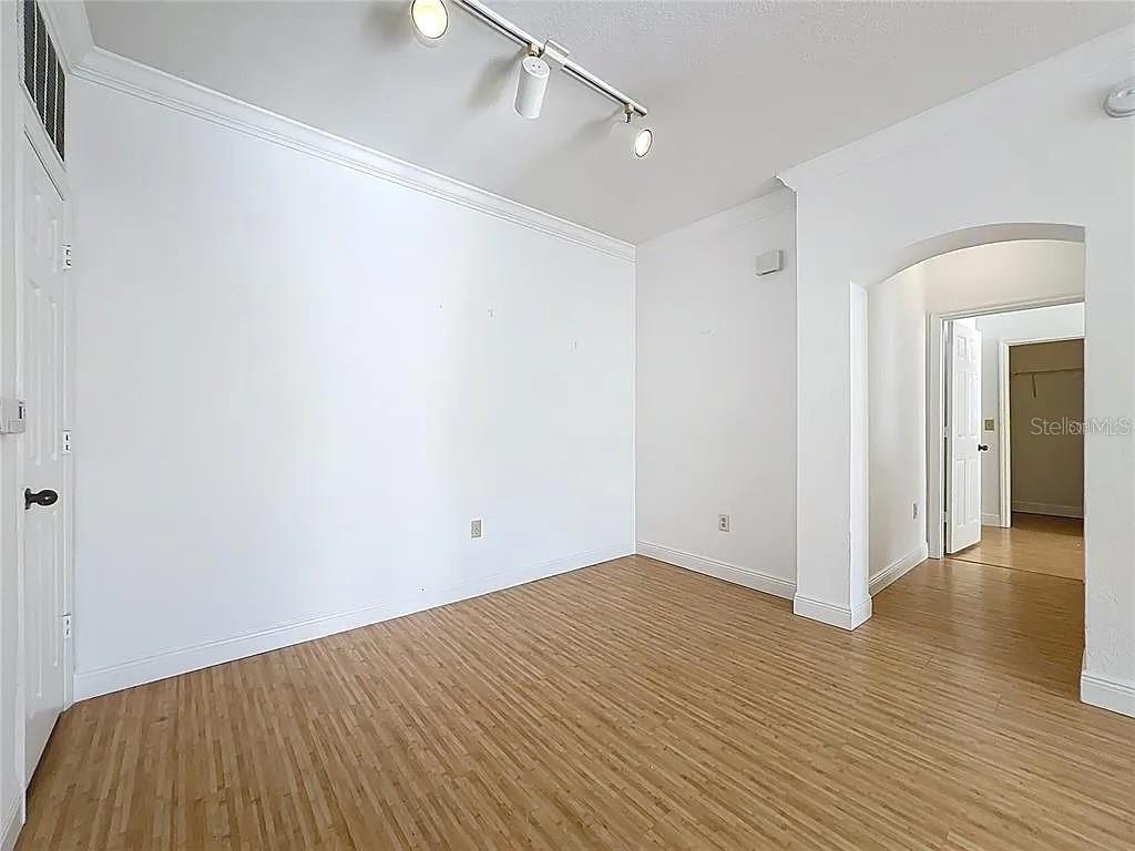 174 VILLA DI ESTE TER #200