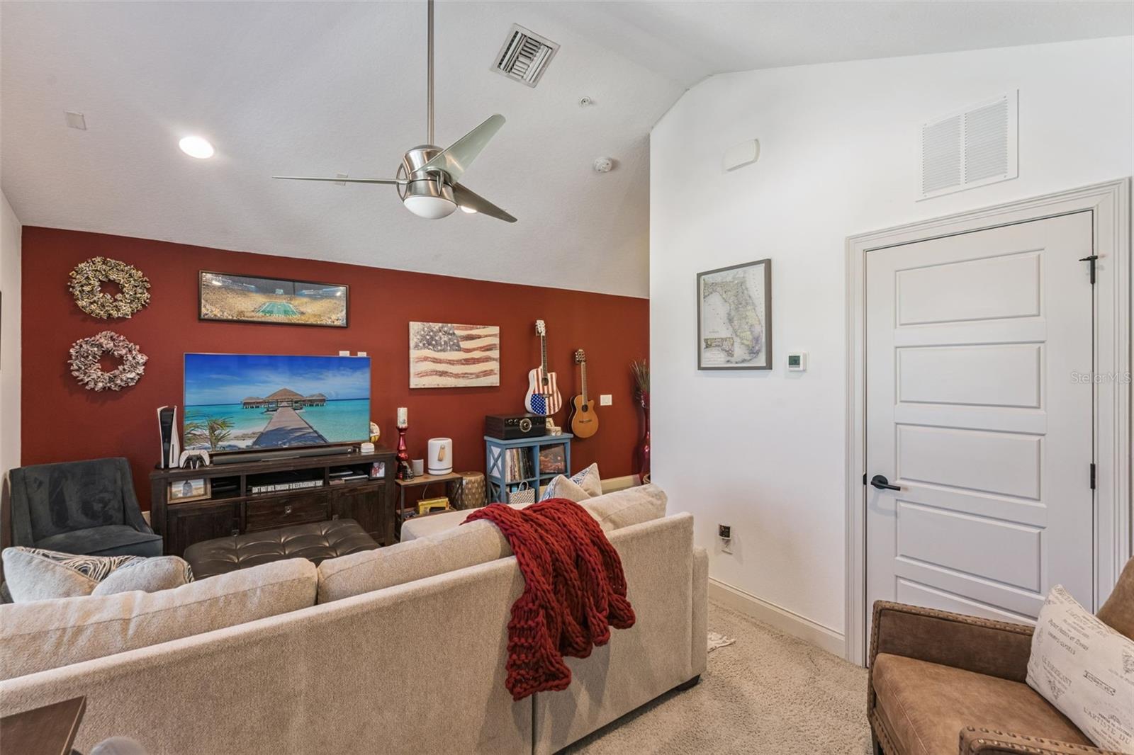 1015 LYCHEE CT