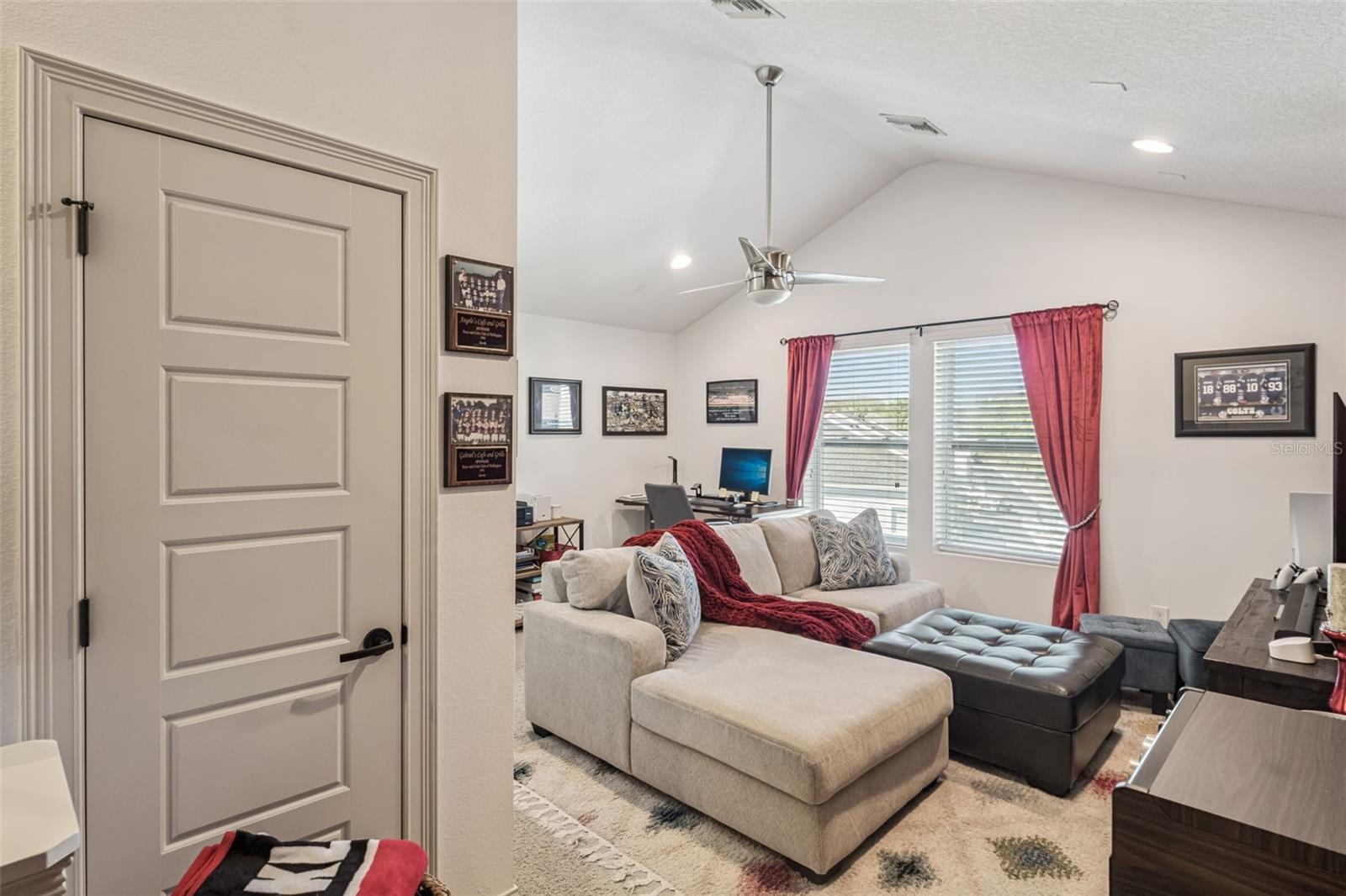 1015 LYCHEE CT