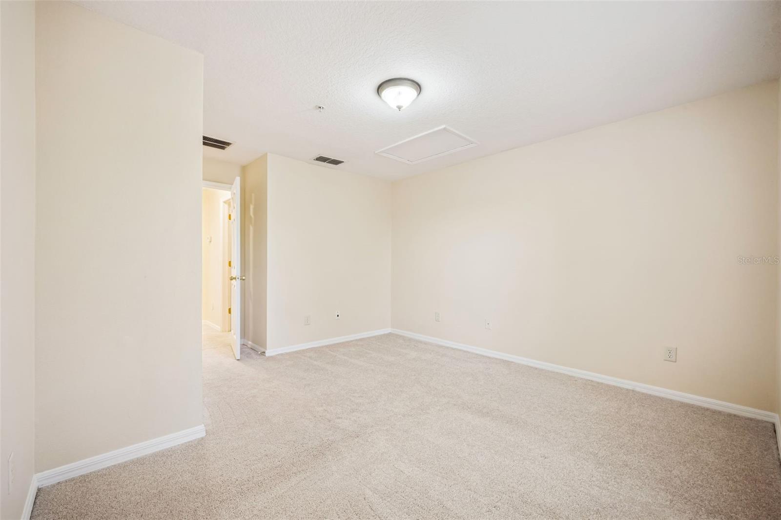 952 DAVENWOOD CT