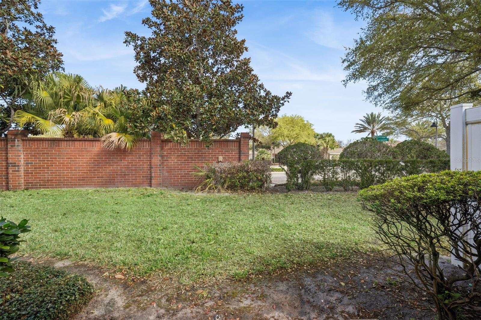952 DAVENWOOD CT