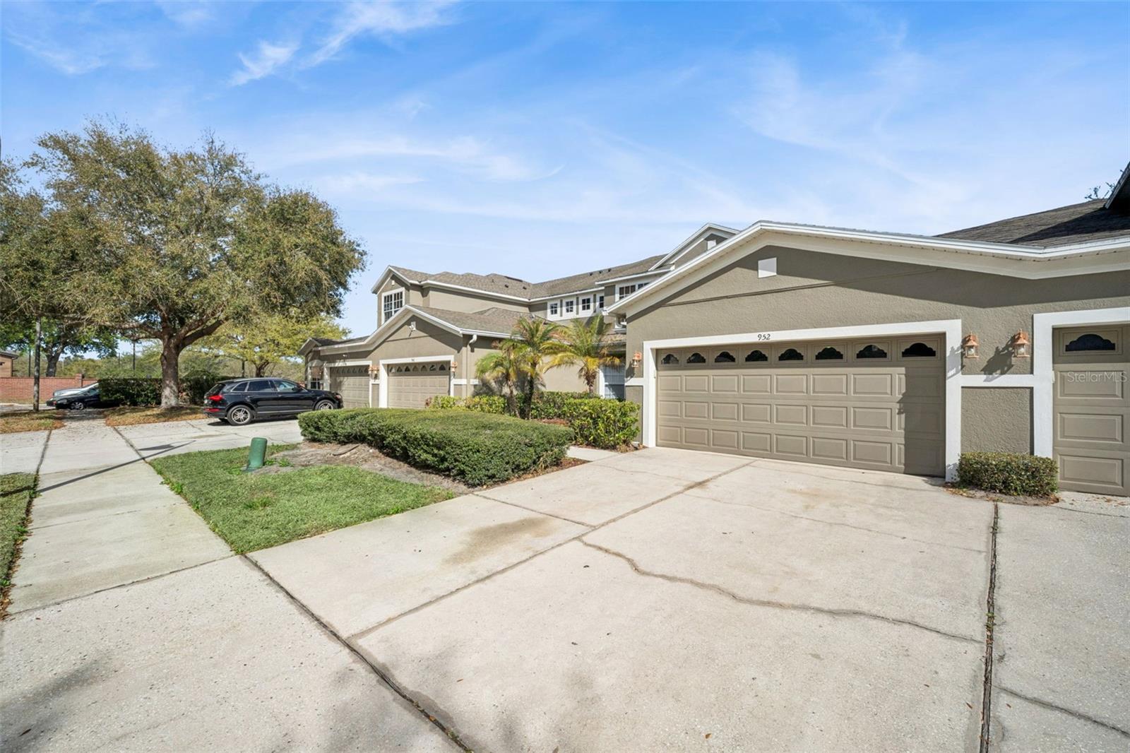 952 DAVENWOOD CT