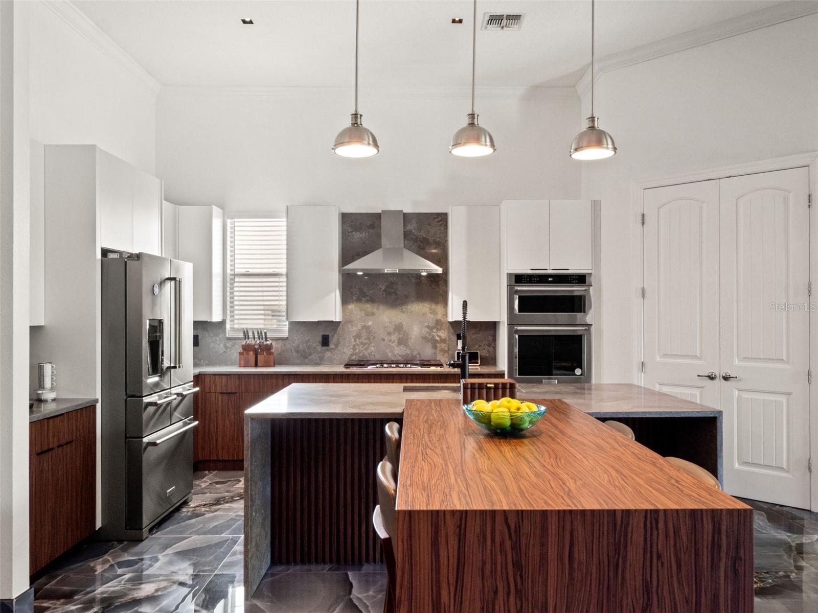 9225 HANGING VINE CT