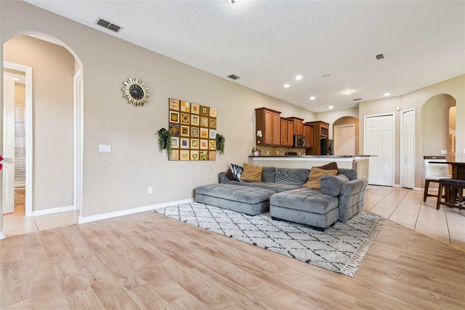 16249 TUDOR GROVE DR