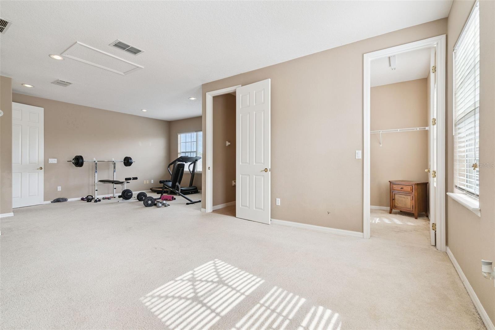 16249 TUDOR GROVE DR