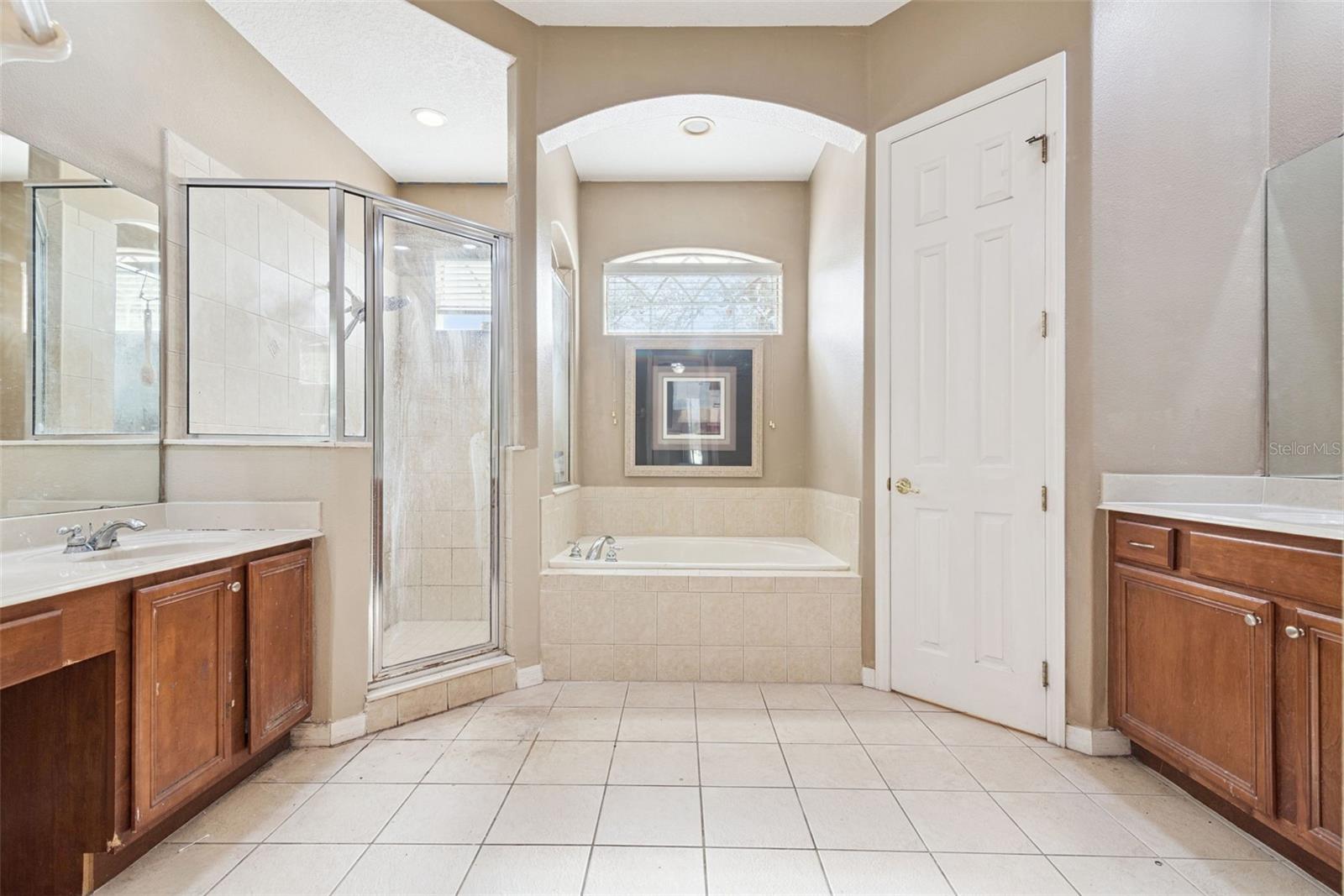 16249 TUDOR GROVE DR