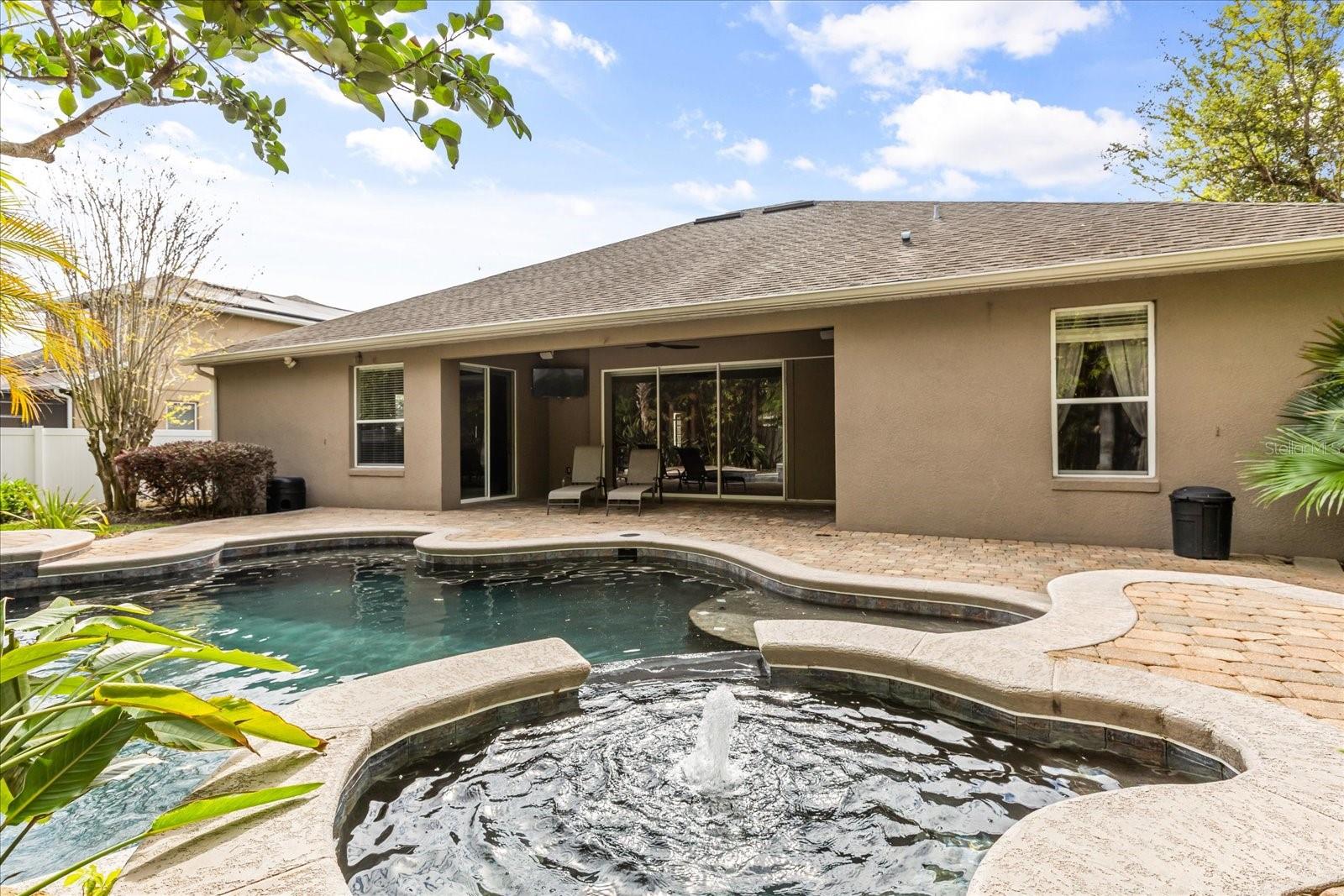 4904 LEGACY OAKS DR