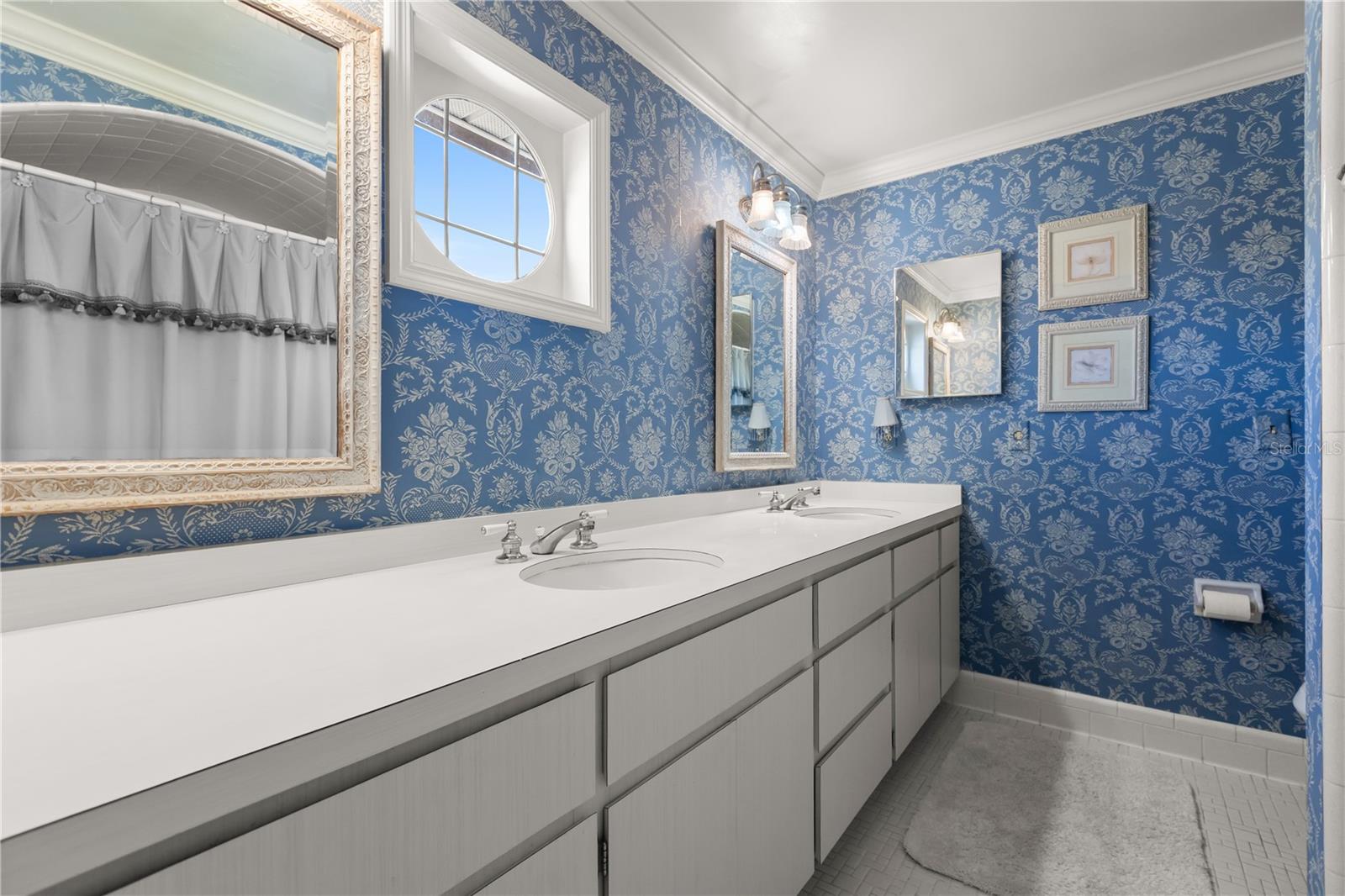 1130 PARK NORTH PLACE