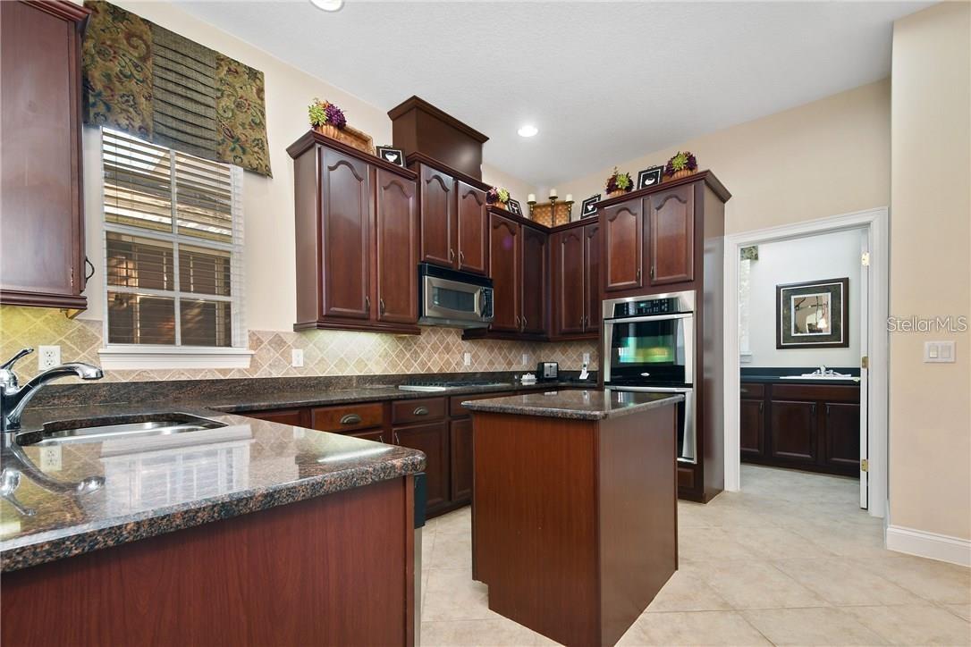 11419 CAMDEN PARK DR