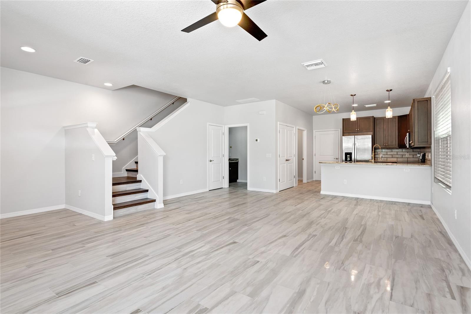 537 SUNBRANCH LN