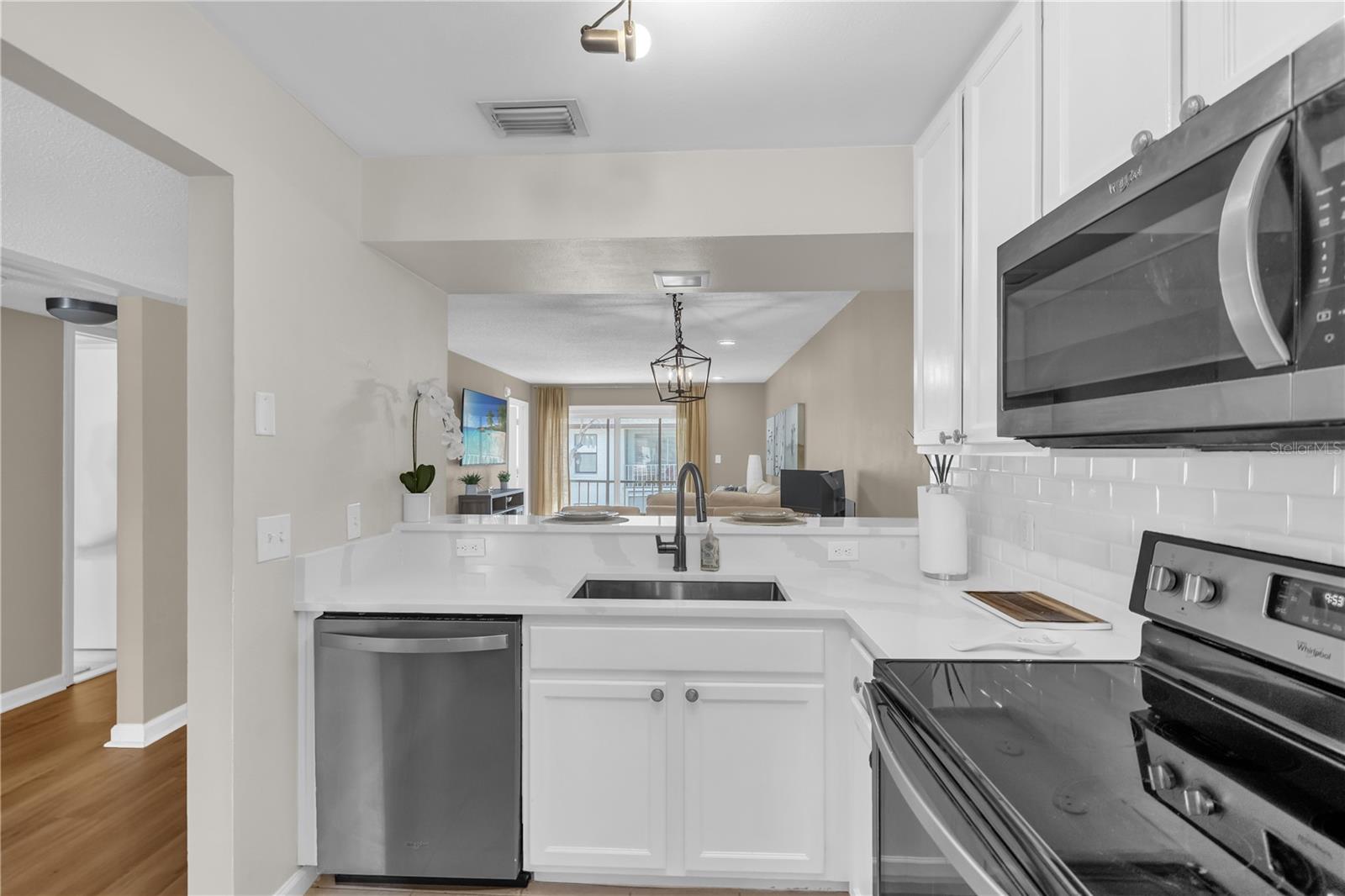 2916 PLAZA TERRACE DRIVE #2916
