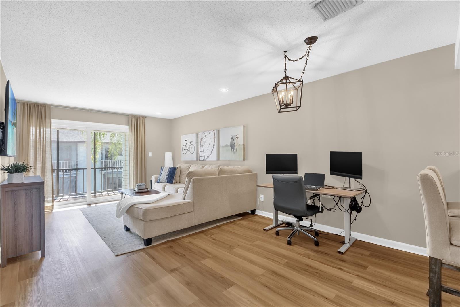 2916 PLAZA TERRACE DRIVE #2916