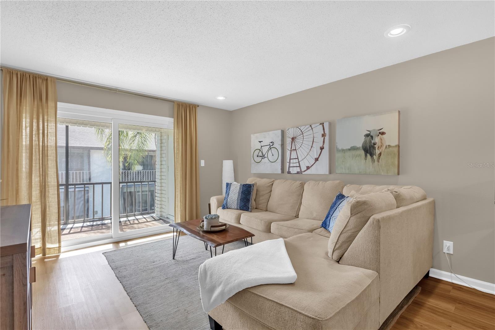 2916 PLAZA TERRACE DRIVE #2916