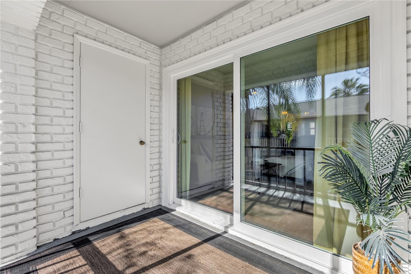 2916 PLAZA TERRACE DRIVE #2916