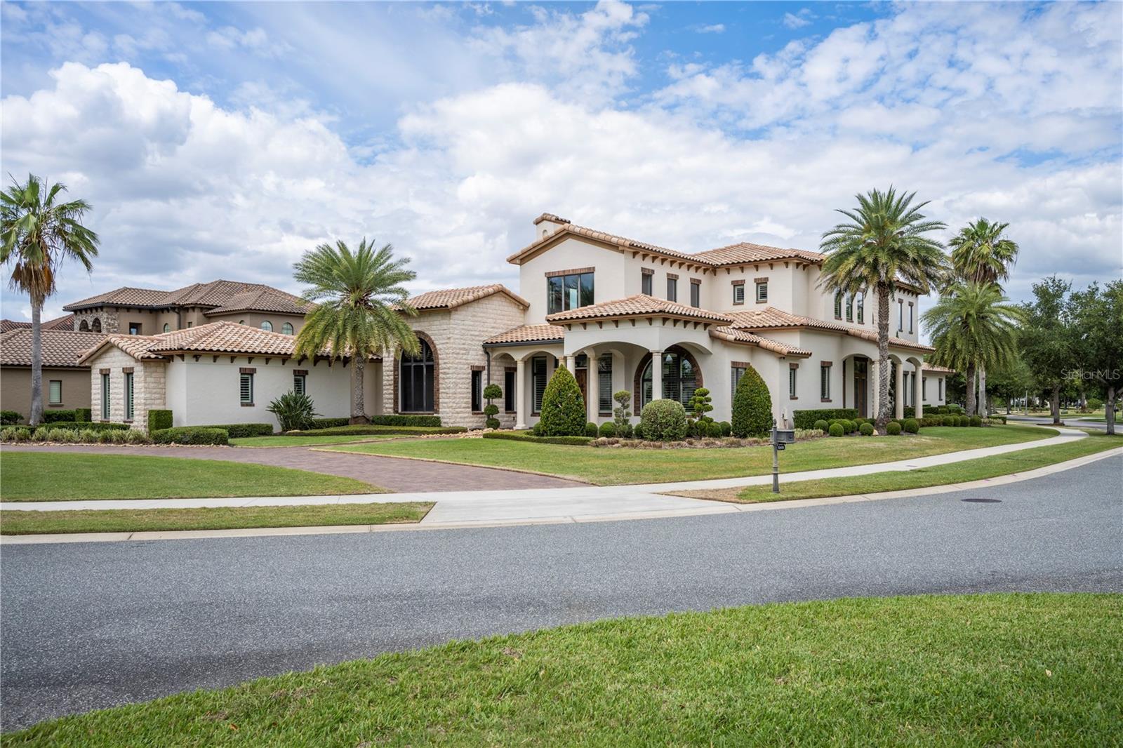 11418 WATERSTONE LOOP DR