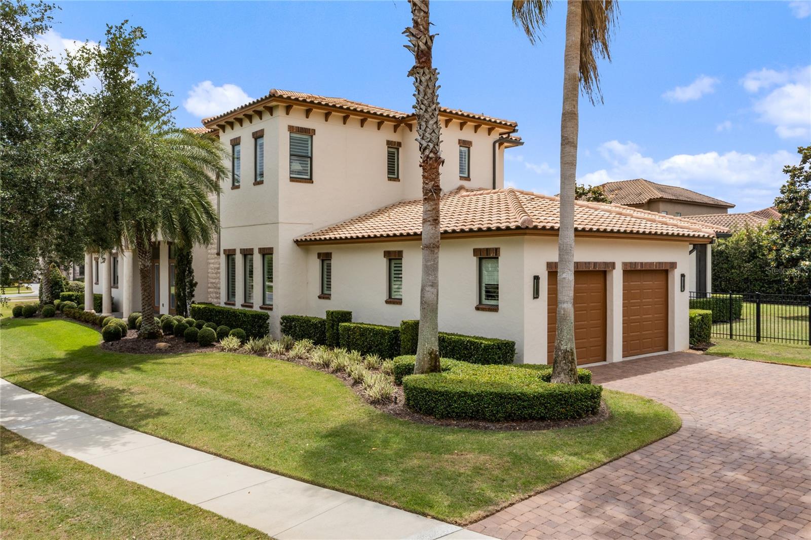 11418 WATERSTONE LOOP DR