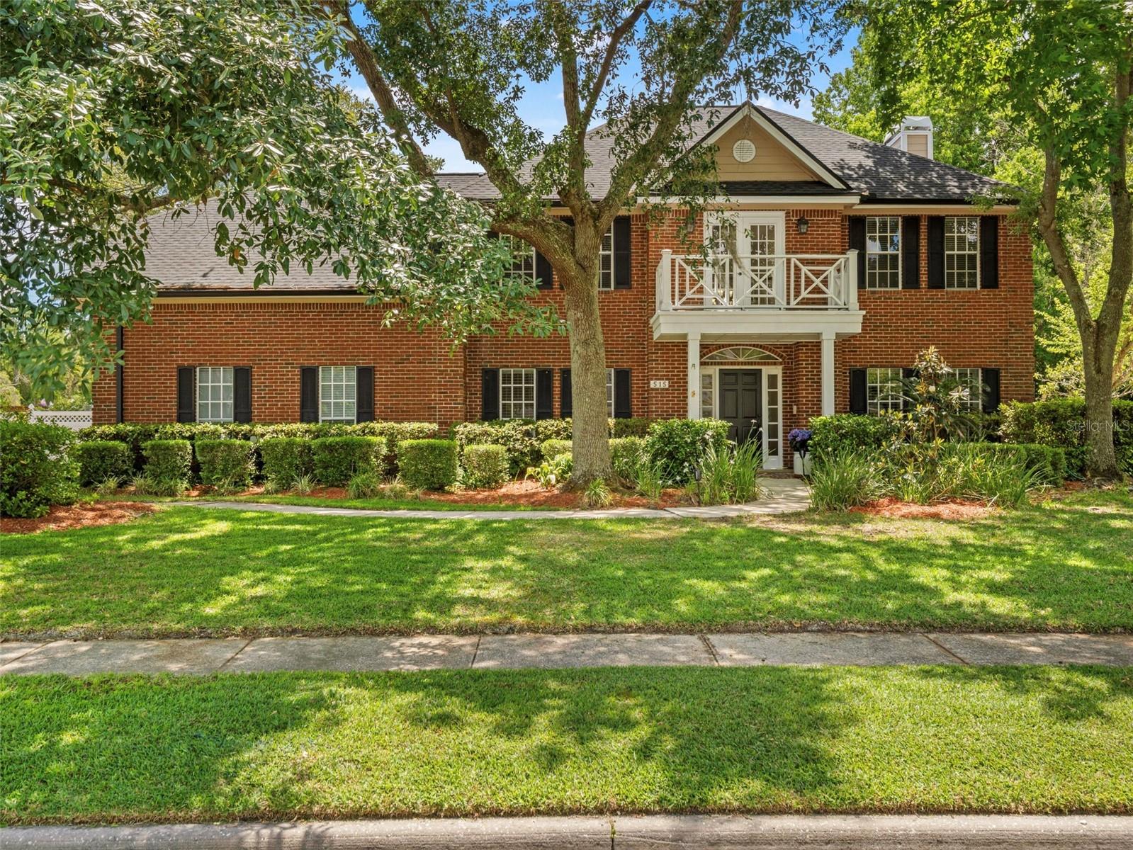 515 W PALM VALLEY DR