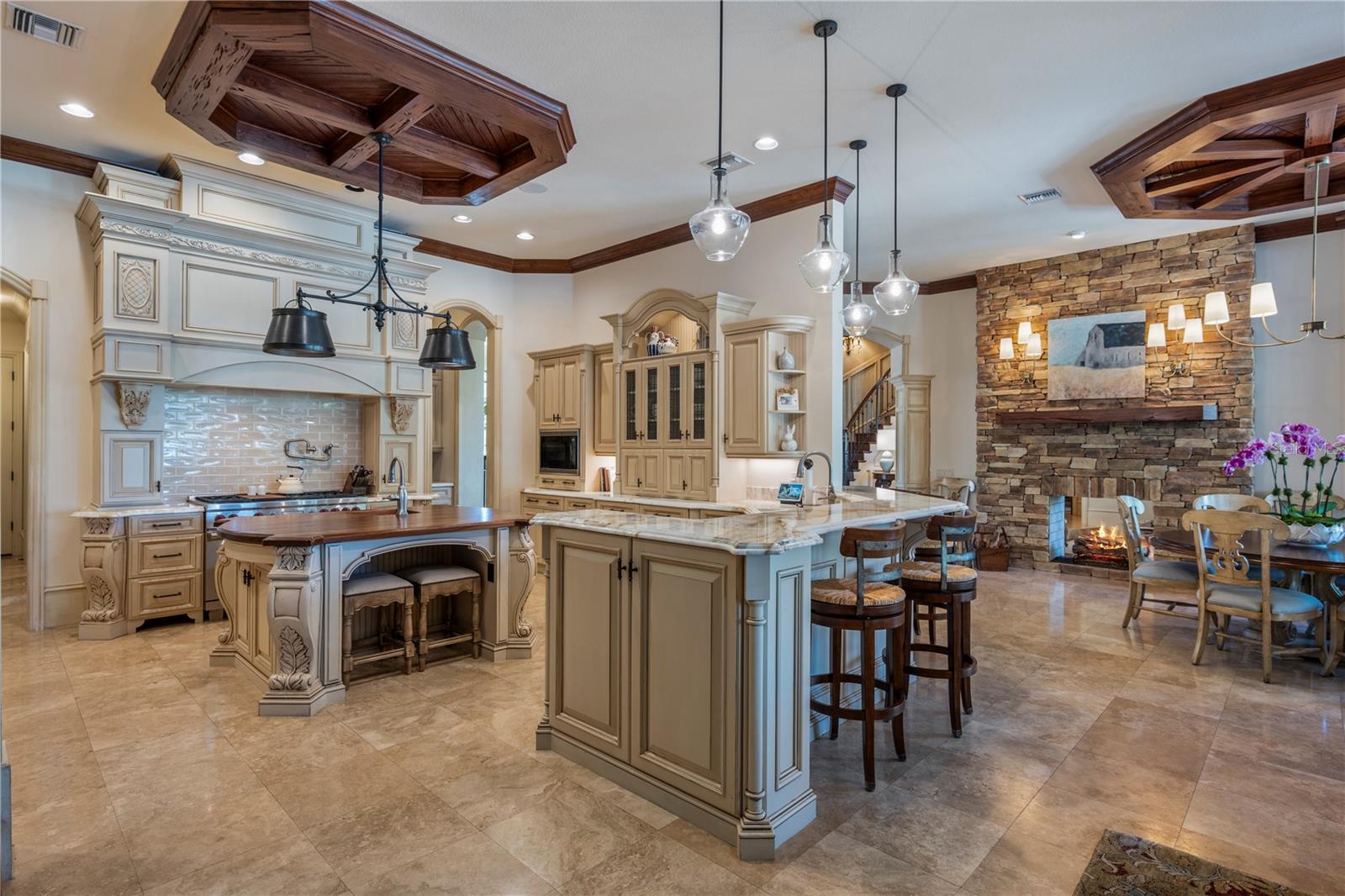 9121 TIBET POINTE CIR
