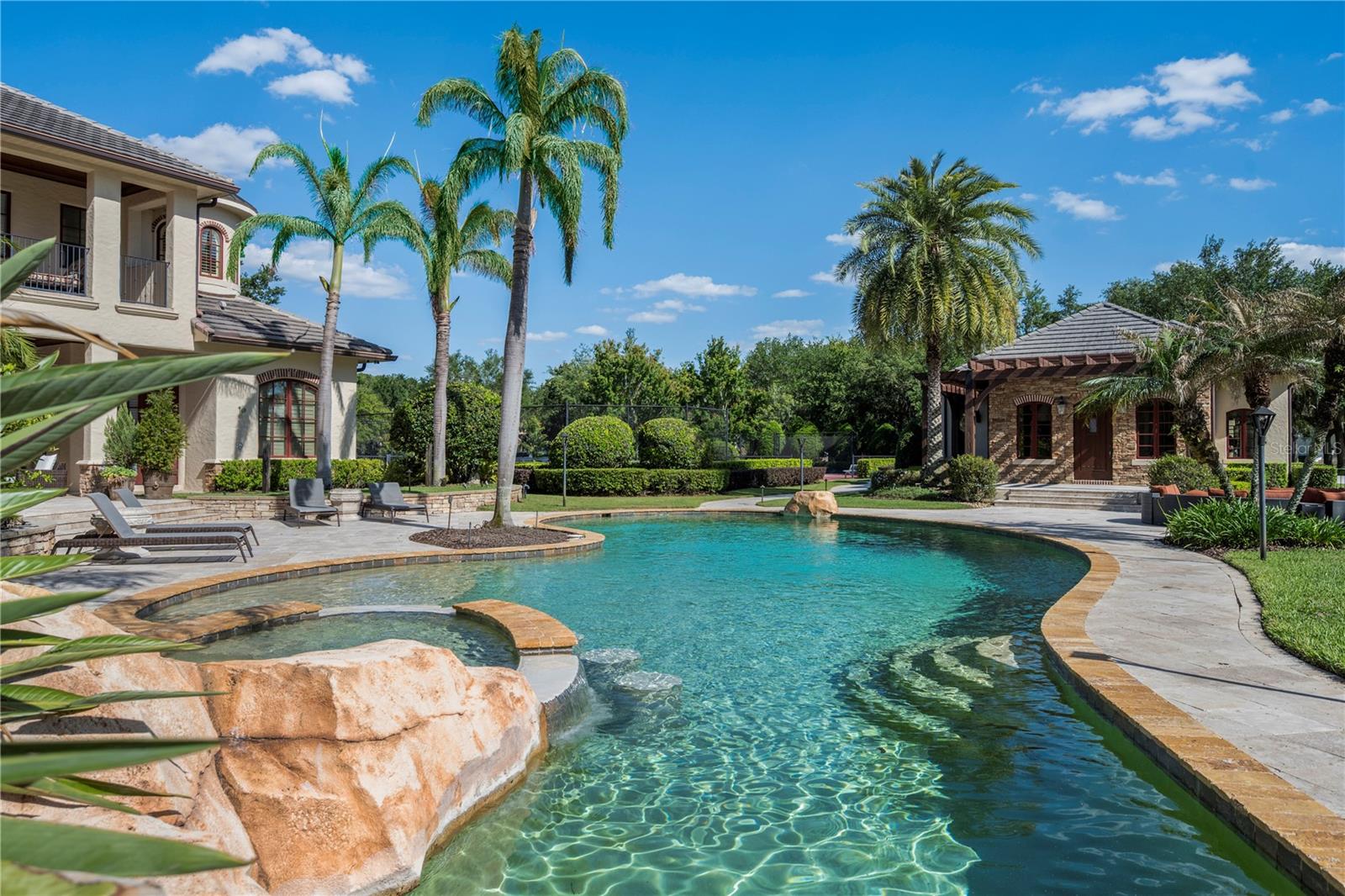 9121 TIBET POINTE CIR