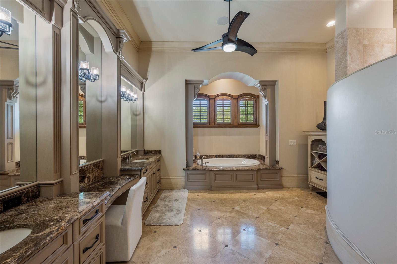 9121 TIBET POINTE CIR