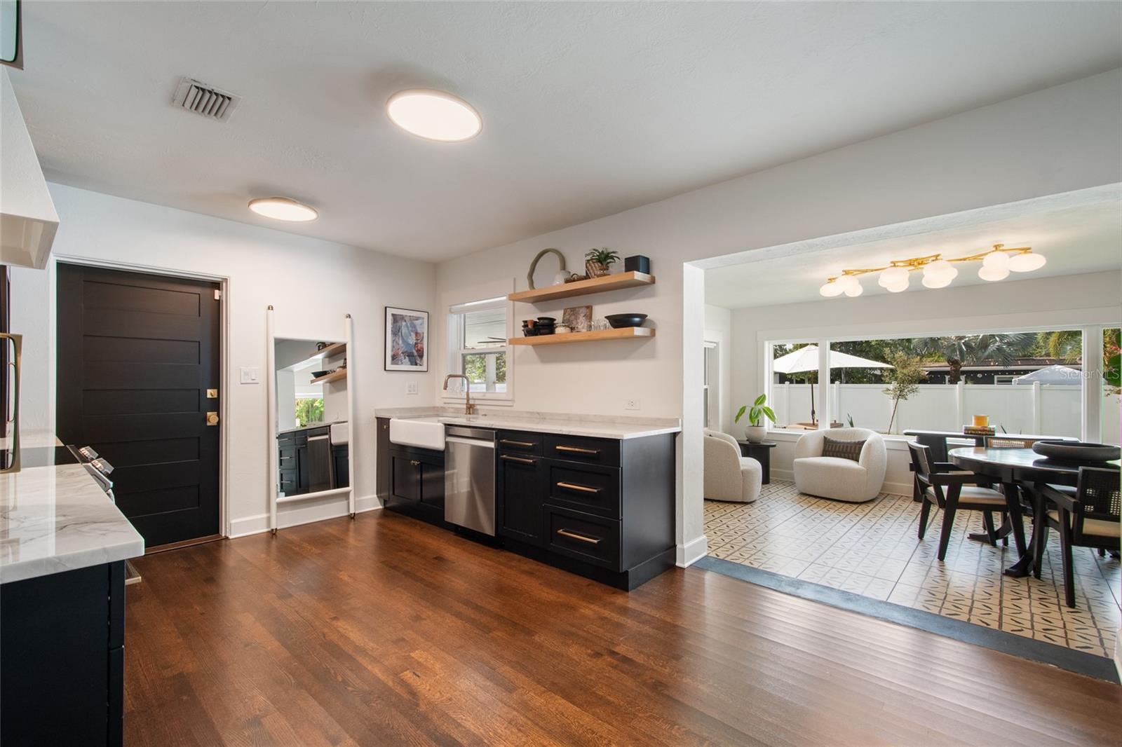 3715 WREN LANE