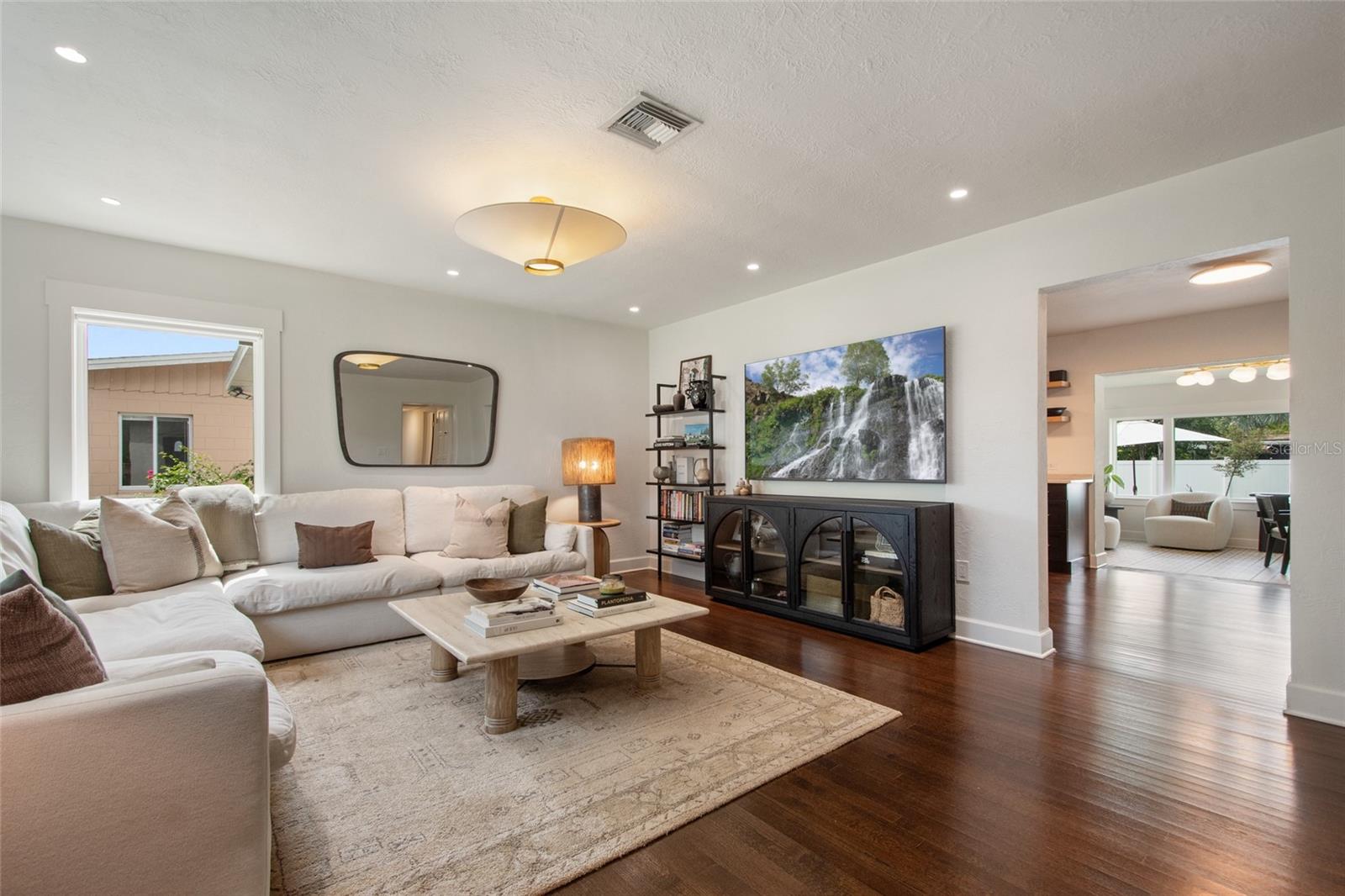 3715 WREN LANE