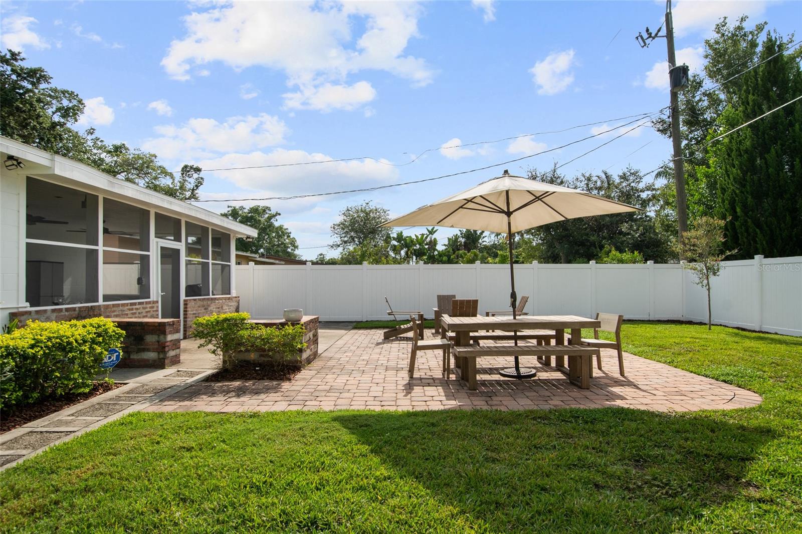 3715 WREN LANE