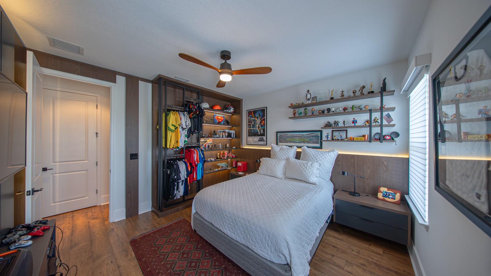 15717 VETTA DR