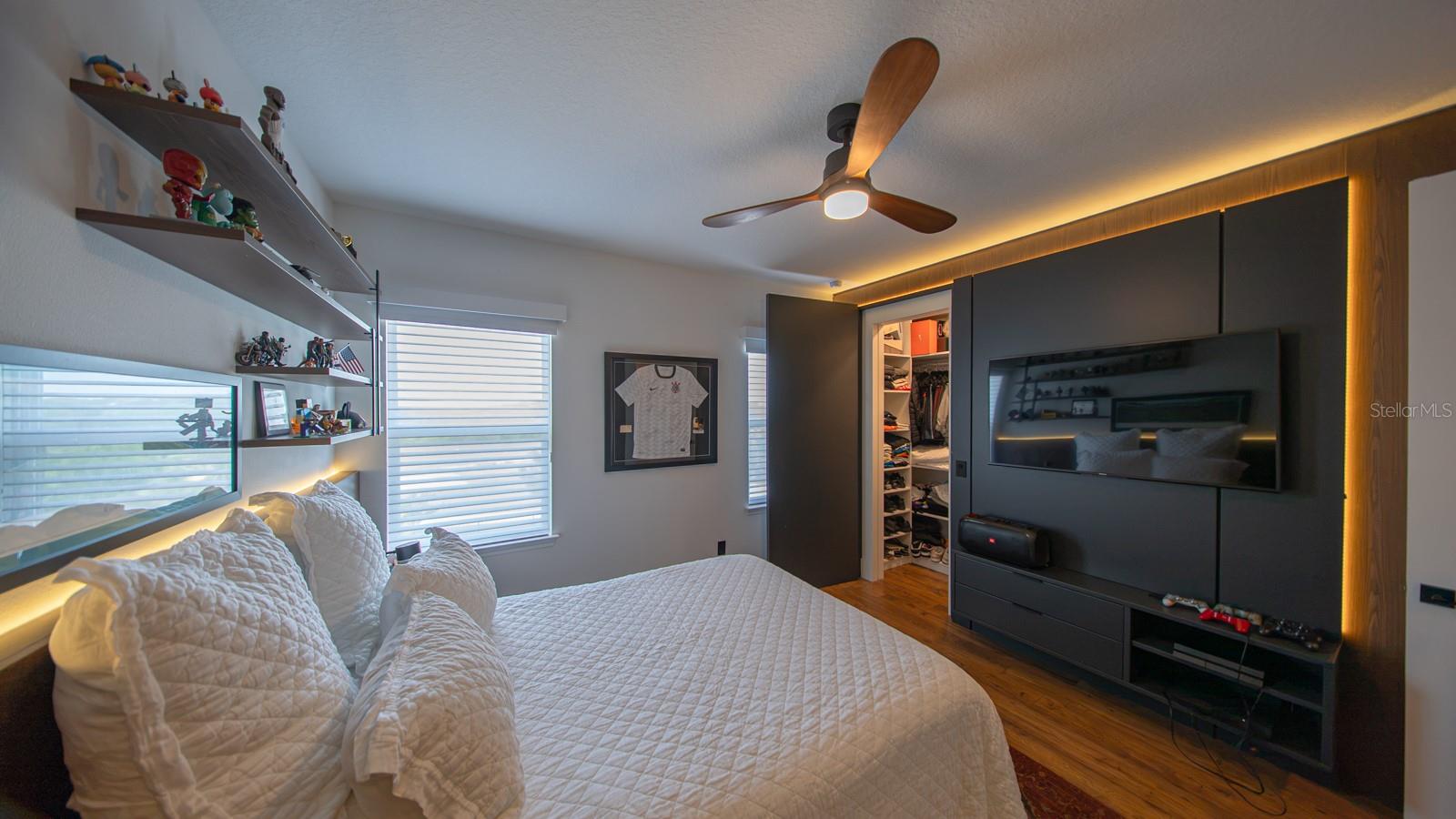 15717 VETTA DR
