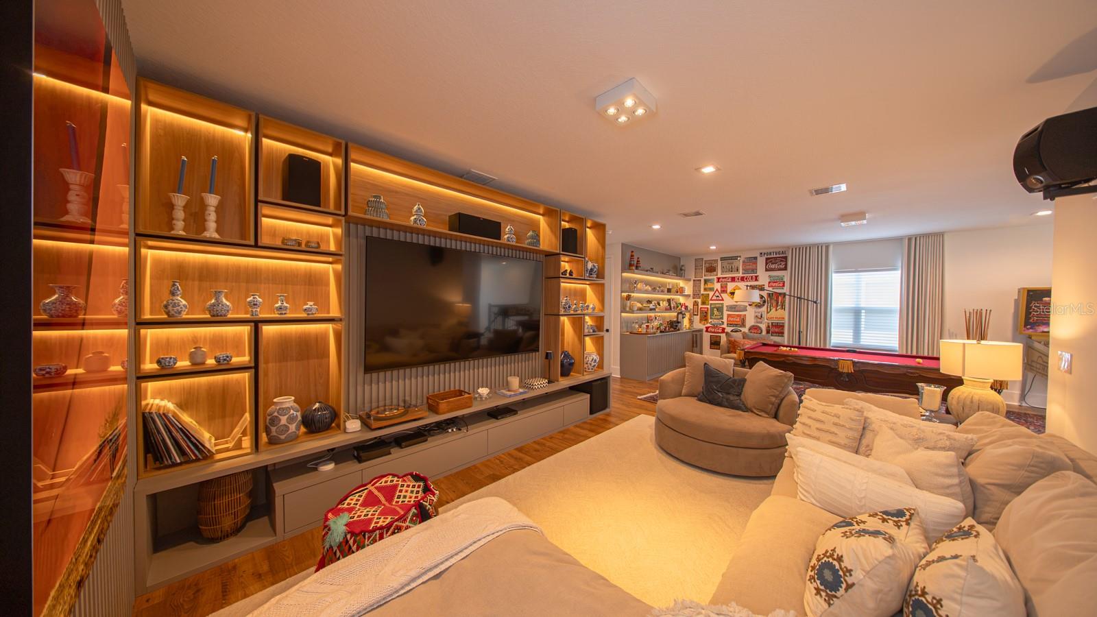 15717 VETTA DR