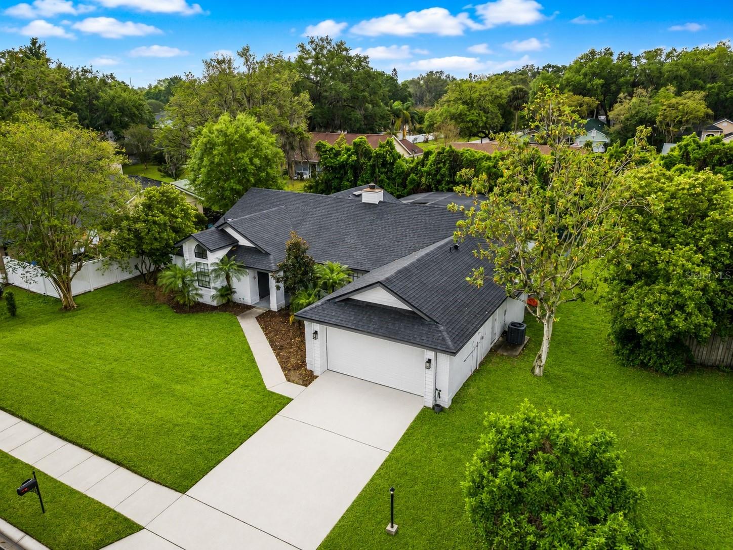 1012 WILLA LAKE CIR
