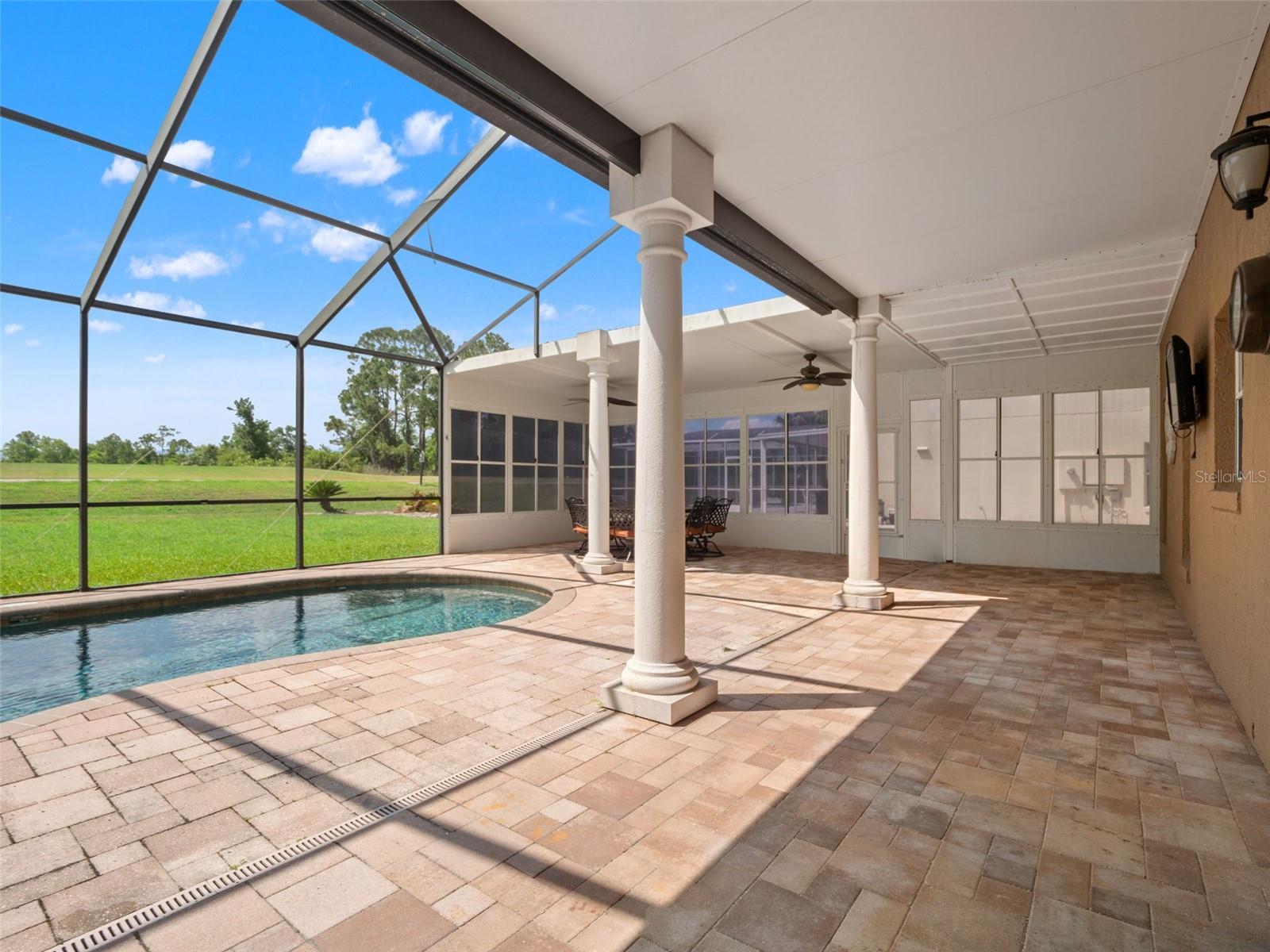 2394 HUNTINGDALE LN