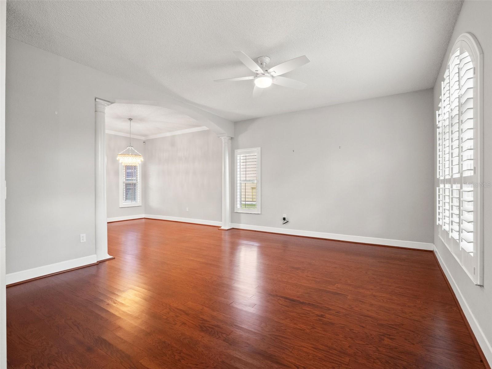 2394 HUNTINGDALE LN