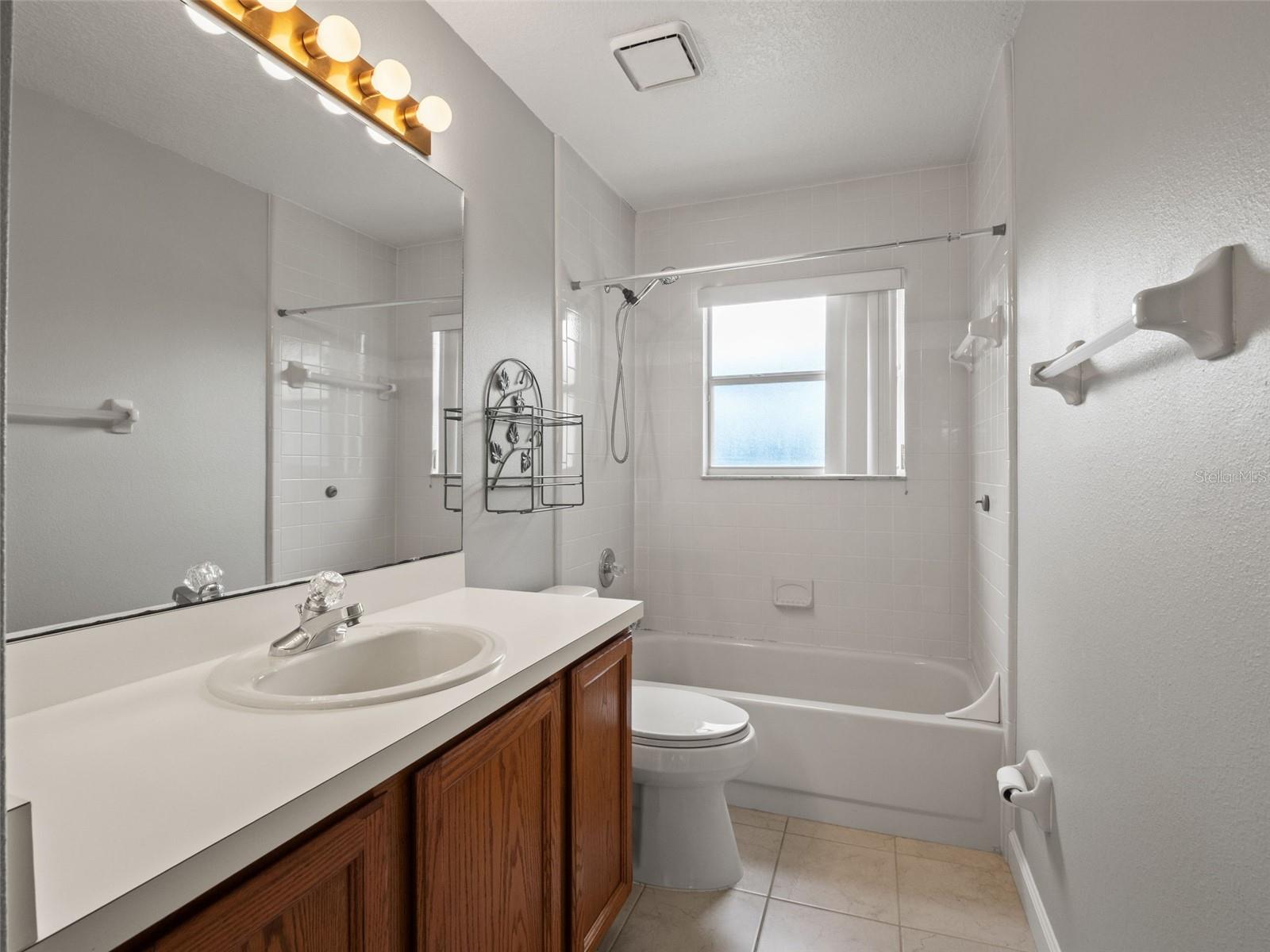2394 HUNTINGDALE LN